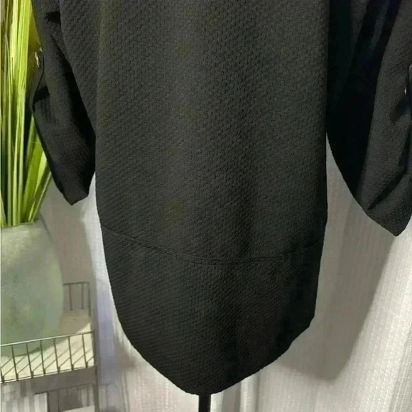 Kaktus Women’s Large Black Textured 3/4 Roll Tab Sleeve Front Pocket Hobo Tunic - Picture 9 of 15